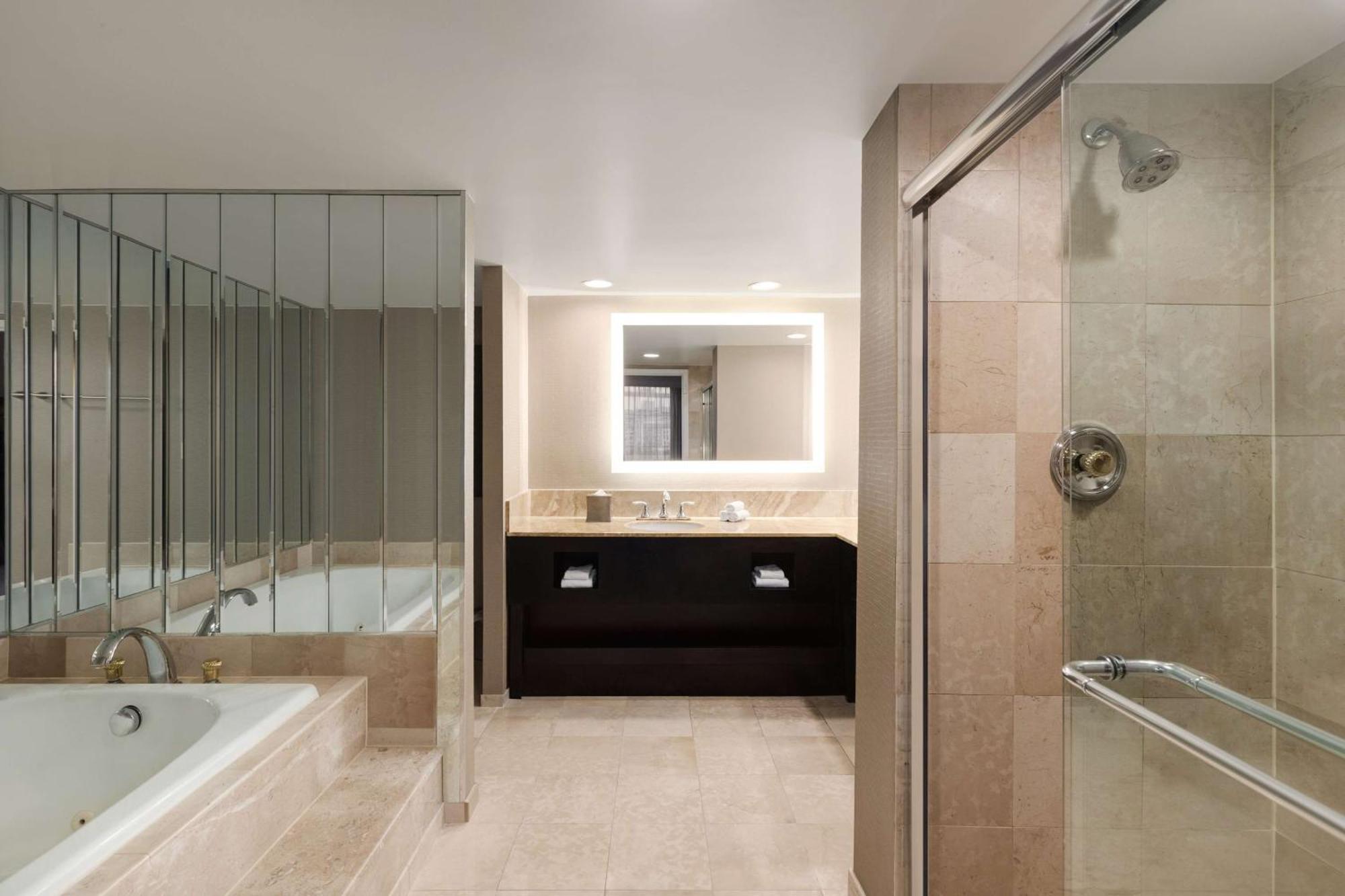 ניו יורק Laguardia Plaza Hotel מראה חיצוני תמונה