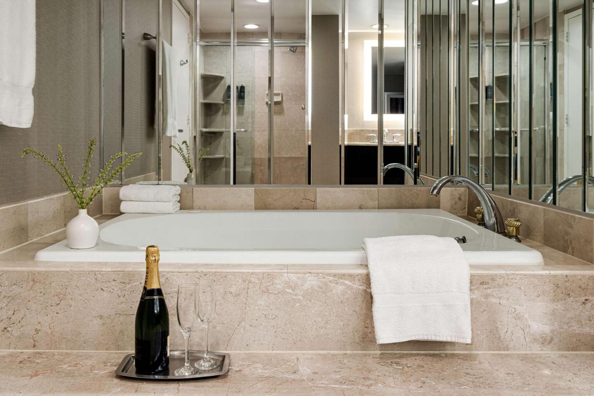 ניו יורק Laguardia Plaza Hotel מראה חיצוני תמונה